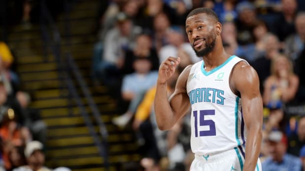 kemba-walker-tribune-piece.jpg
